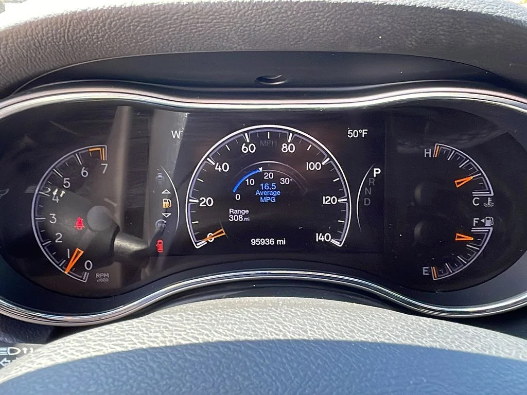 Used 2020 White Jeep Altitude image 13