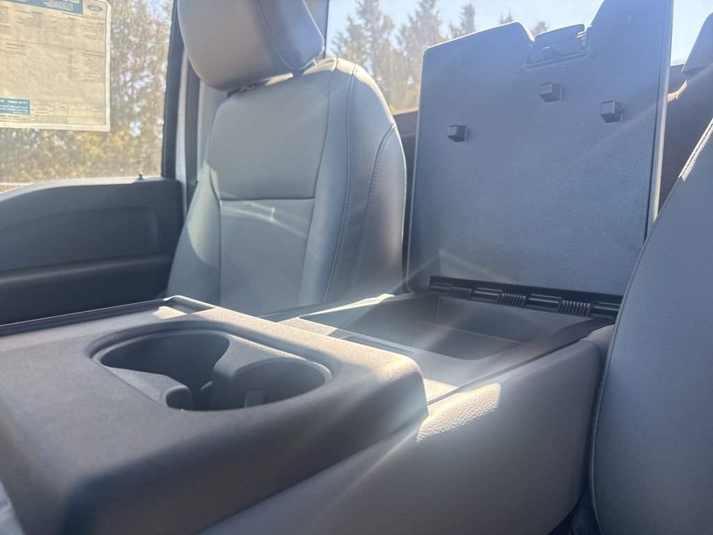 New 2026 Oxford White Ford XL image 25