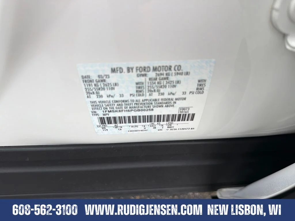 Used 2023 White Ford Limited image 33