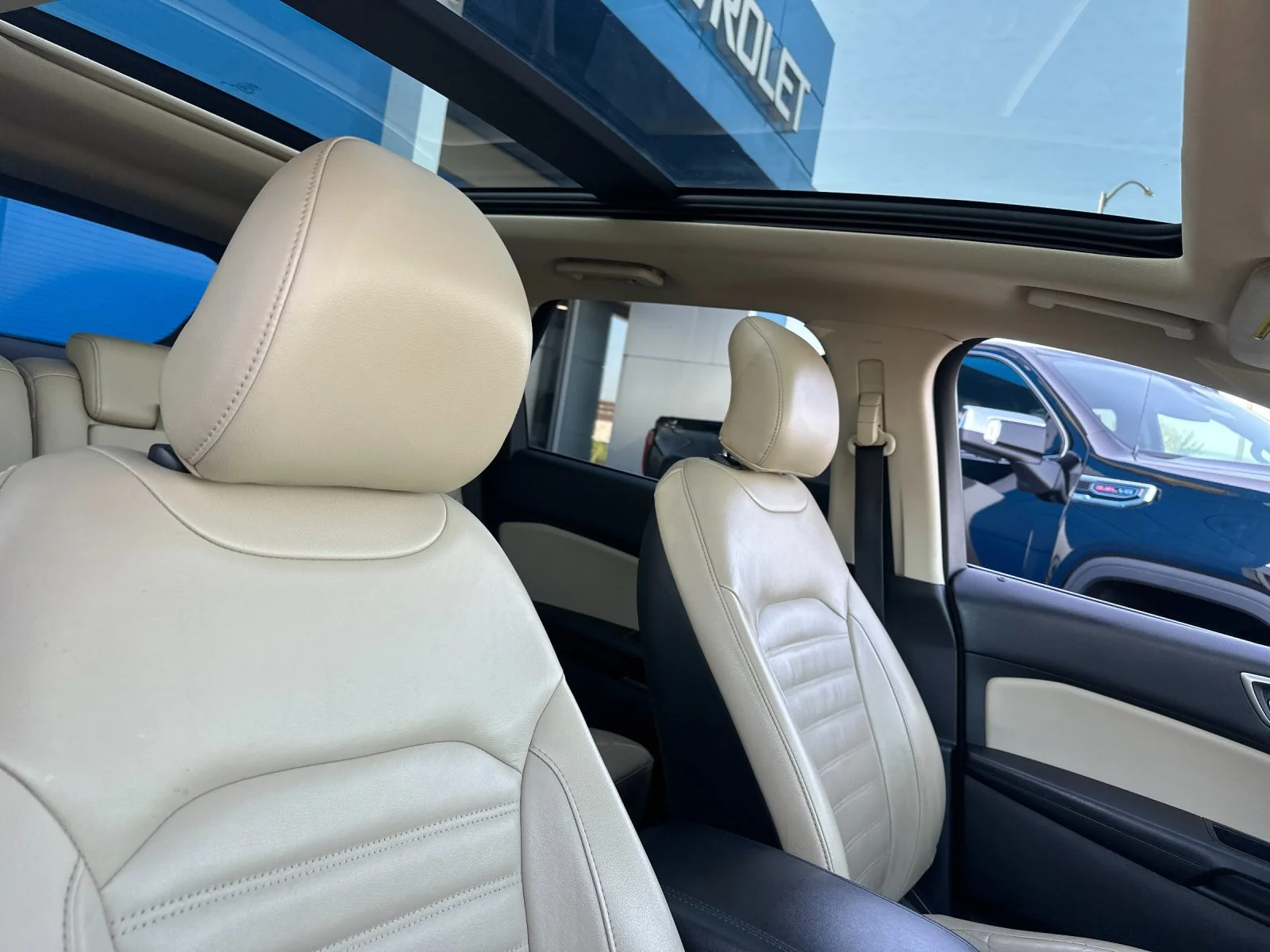 Used 2017 Red Ford SEL image 17