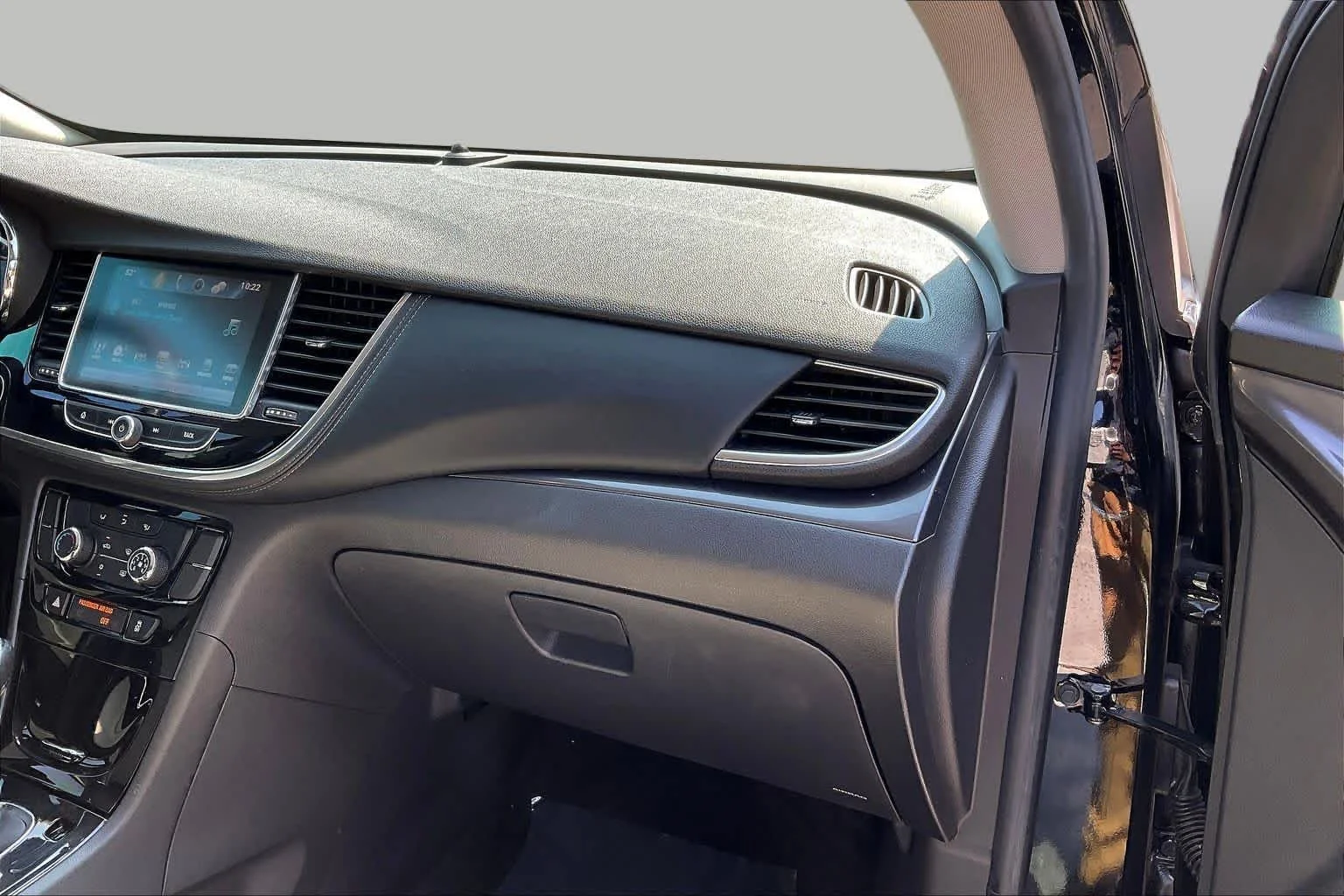 Used 2019 Ebony Twilight Metallic Buick Preferred image 18