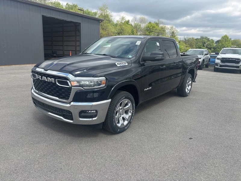 New 2026 Diamond Black Crystal Pearl-Coat Exterior Paint RAM Big Horn/Lone Star image 6