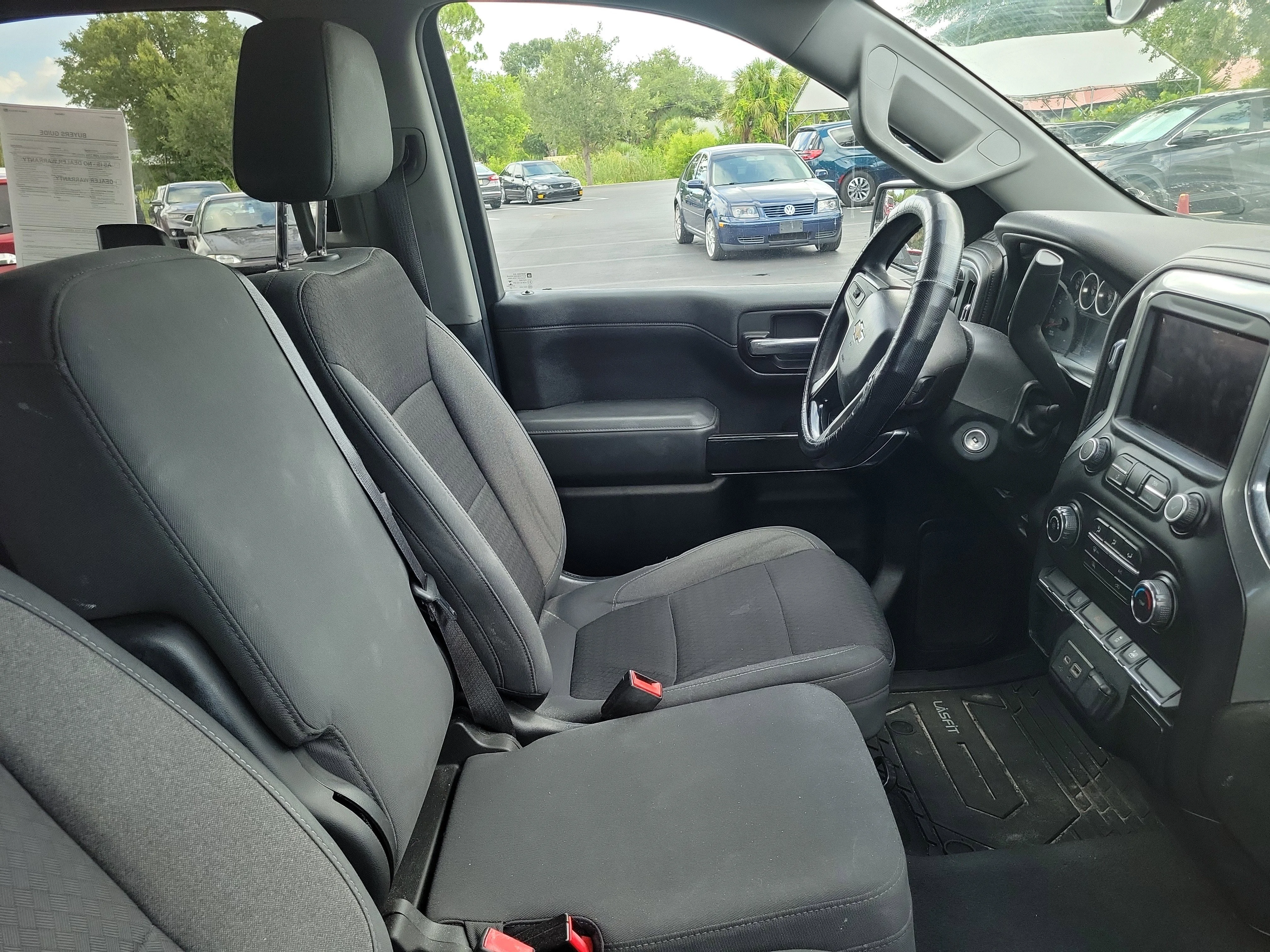 Used 2020 Silver Ice Metallic Chevrolet LT image 3