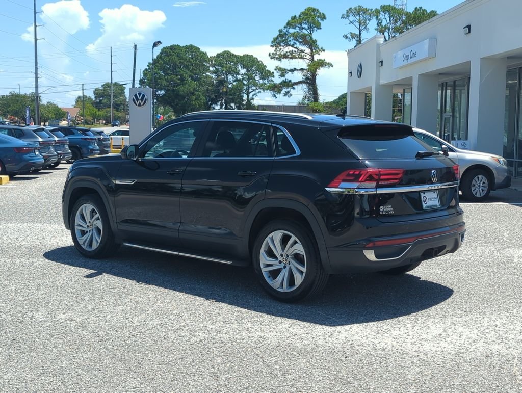 Used 2021 Black Volkswagen 3.6L V6 SEL image 5