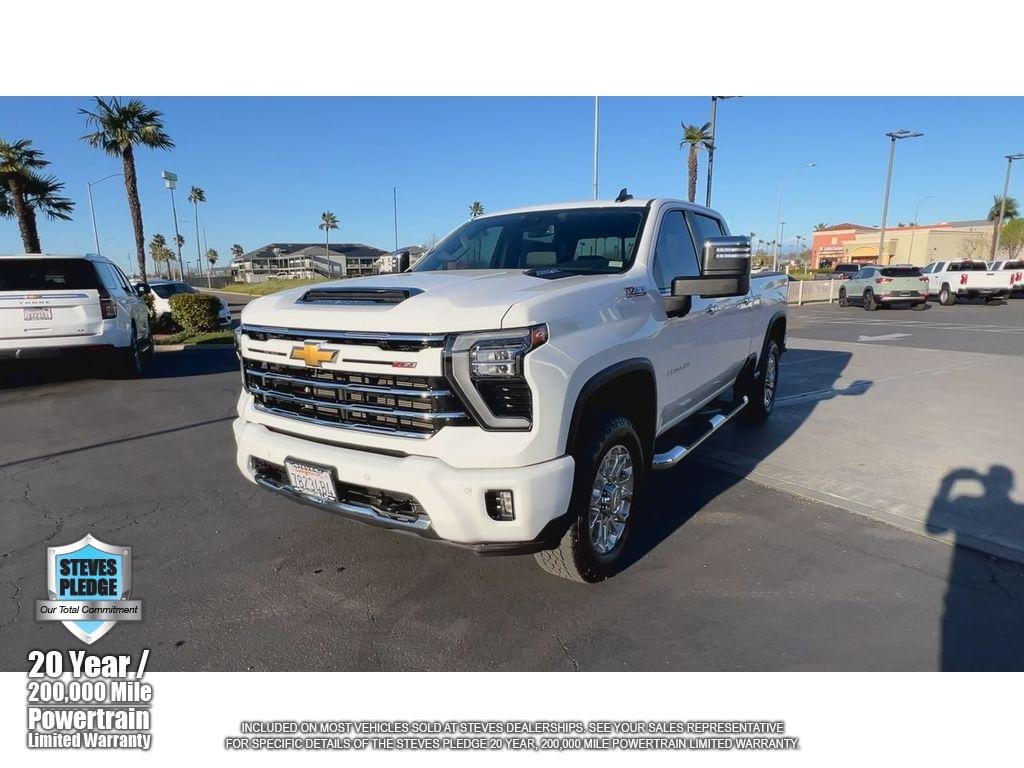 2025 Chevrolet Silverado 2500 HD LT photo 4