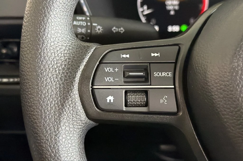 Used 2025 Canyon River Blue Metallic Honda EX image 31