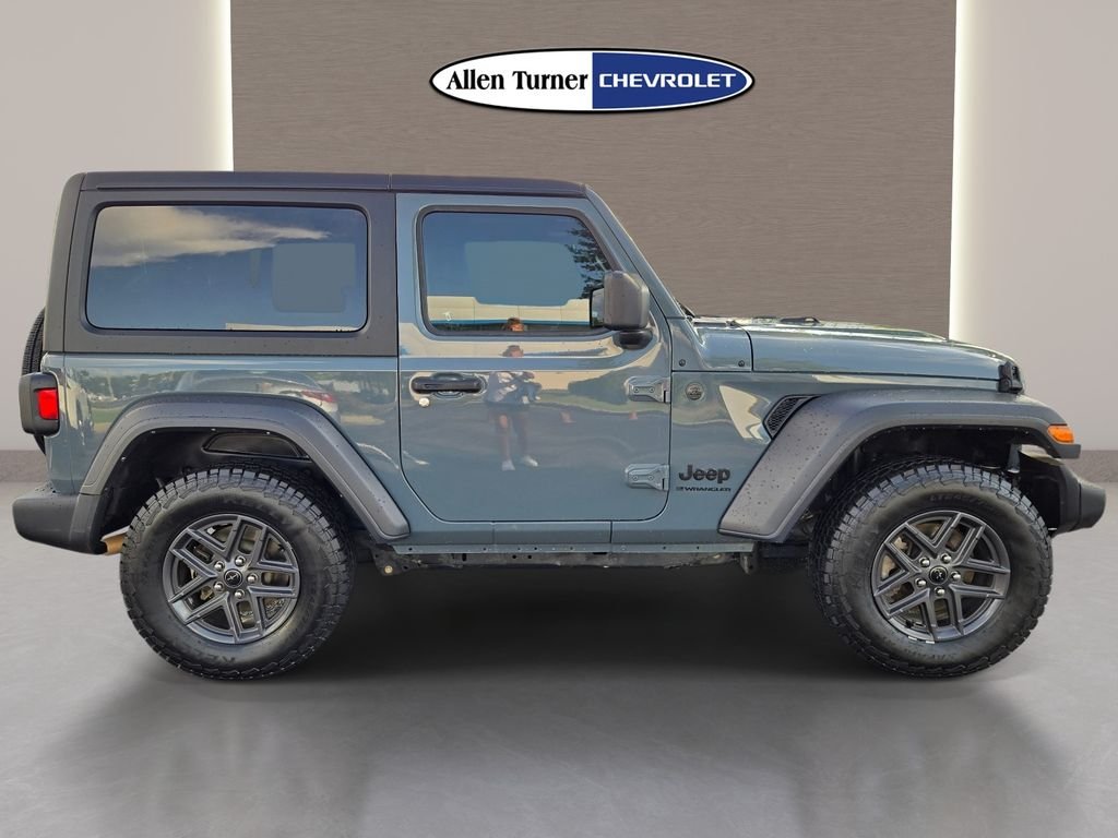 Used 2024 Gray Jeep Sport S image 5