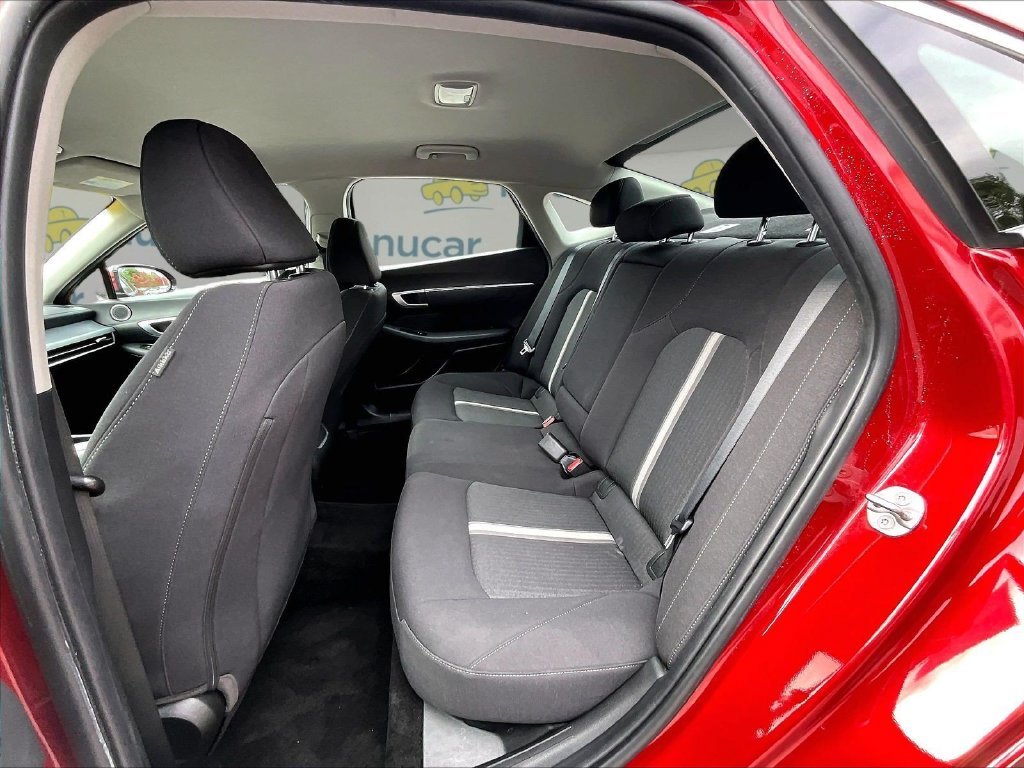 Used 2025 Red Hyundai SEL image 15