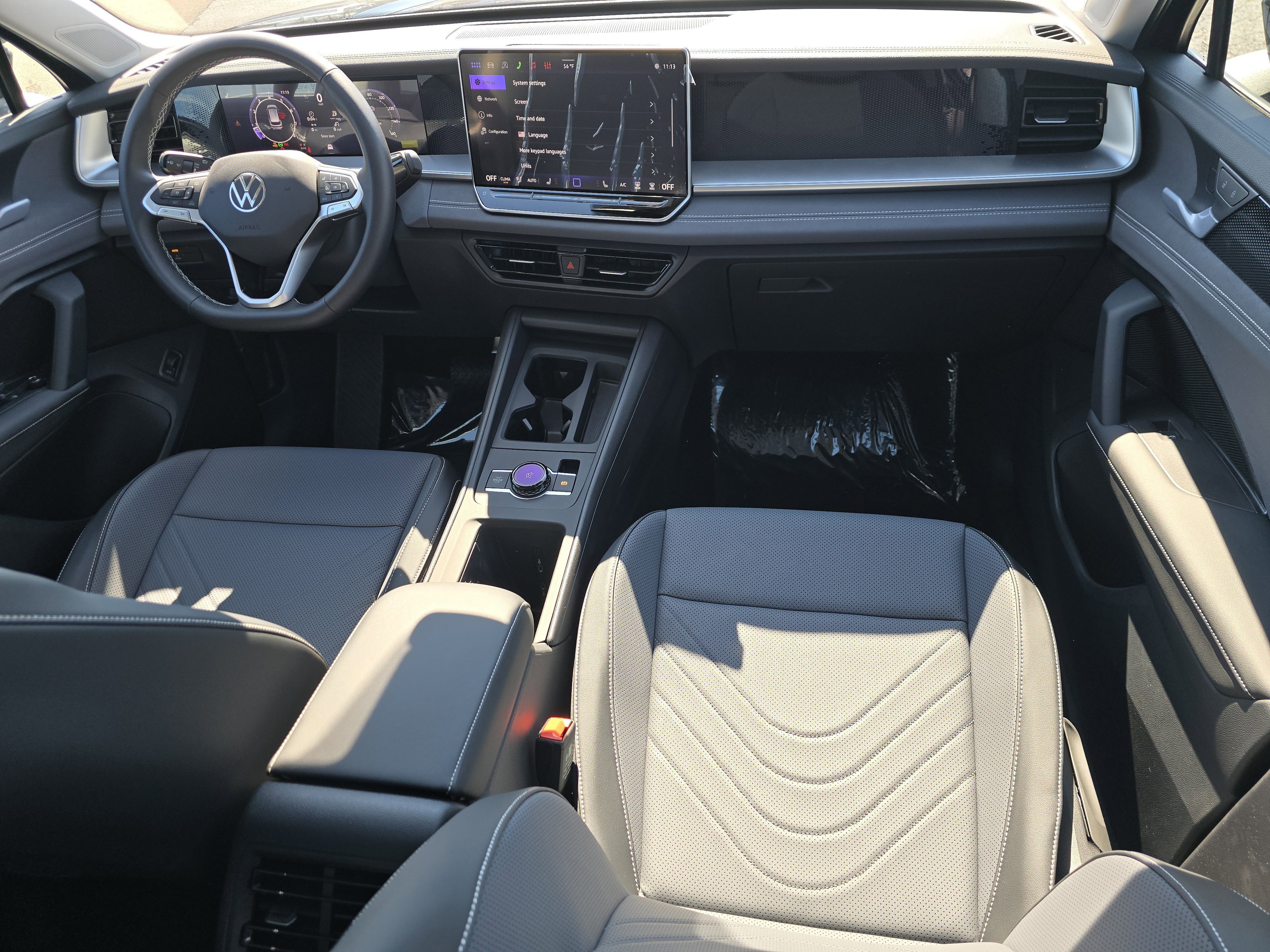 New 2026 Deep Black Pearl Volkswagen SE image 18