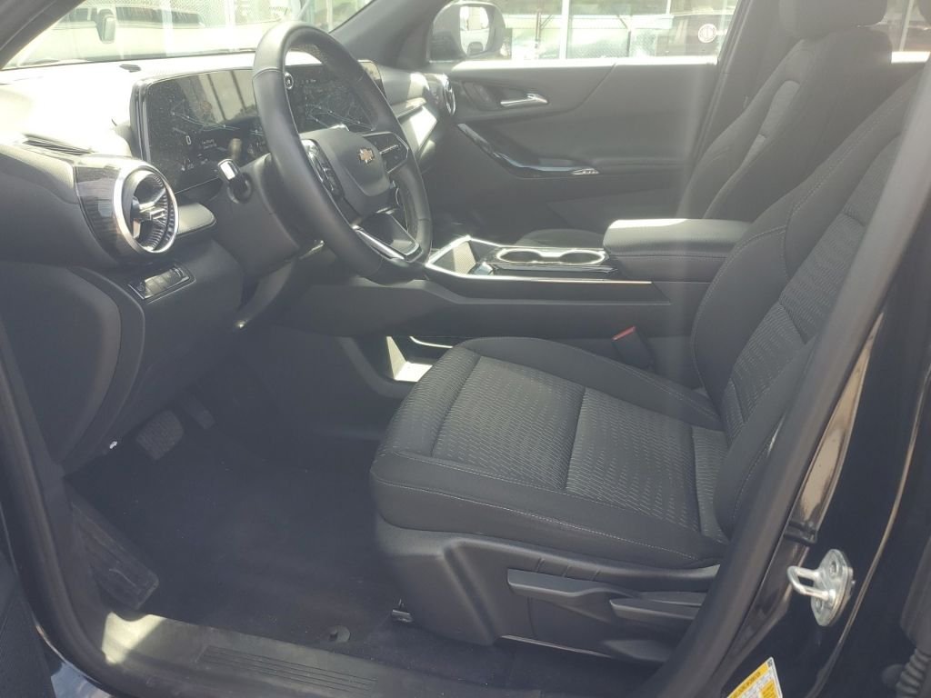 Used 2025 Black Chevrolet LT image 12