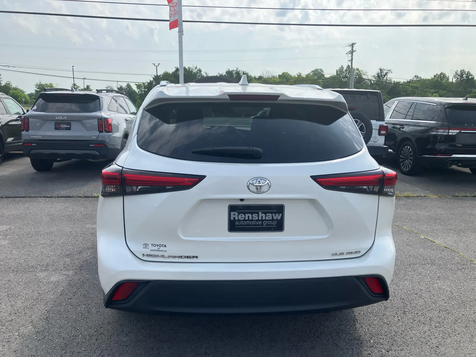 Used 2020 Blizzard Pearl Toyota XLE image 6