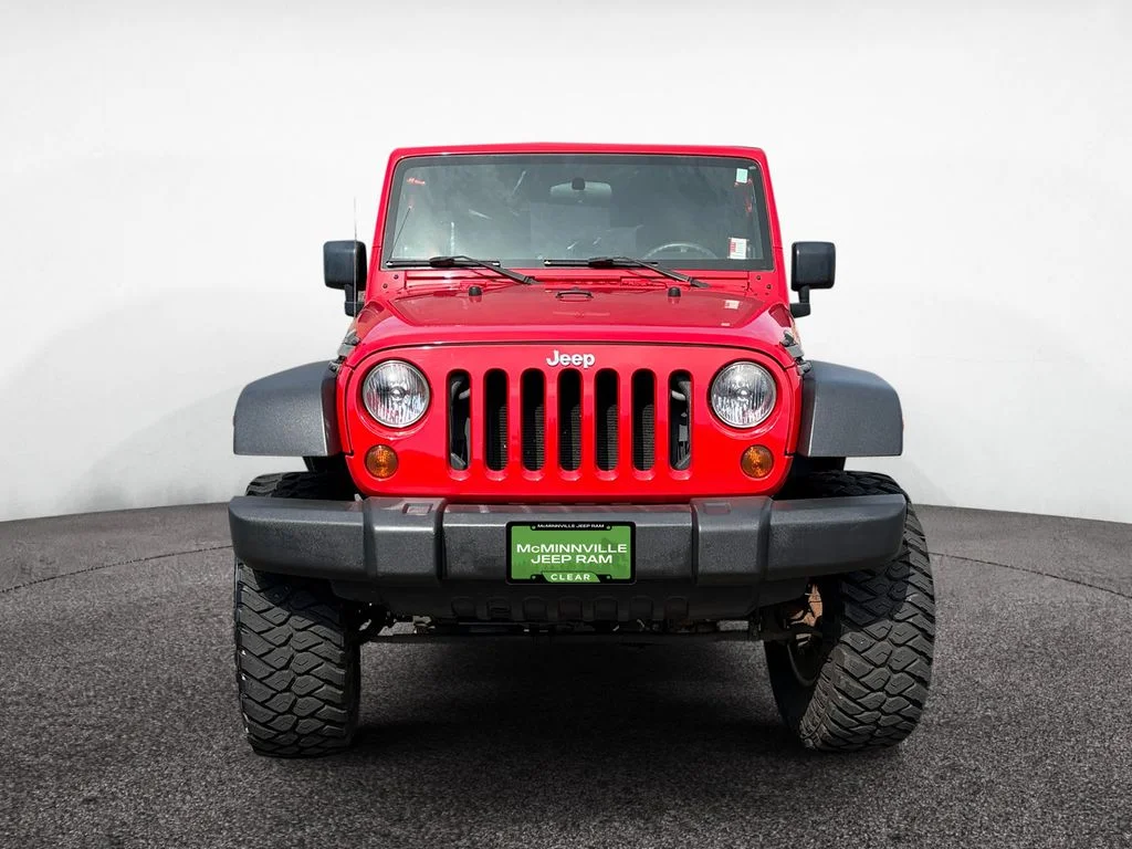 Used 2009 Red Jeep Unlimited X image 8