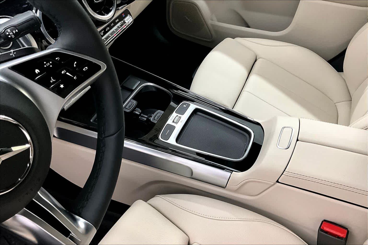 New 2026 Night Black Mercedes-Benz GLB 250 image 7