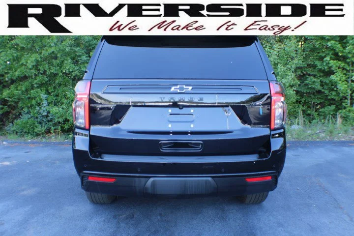 Used 2023 Black Chevrolet Z71 image 19