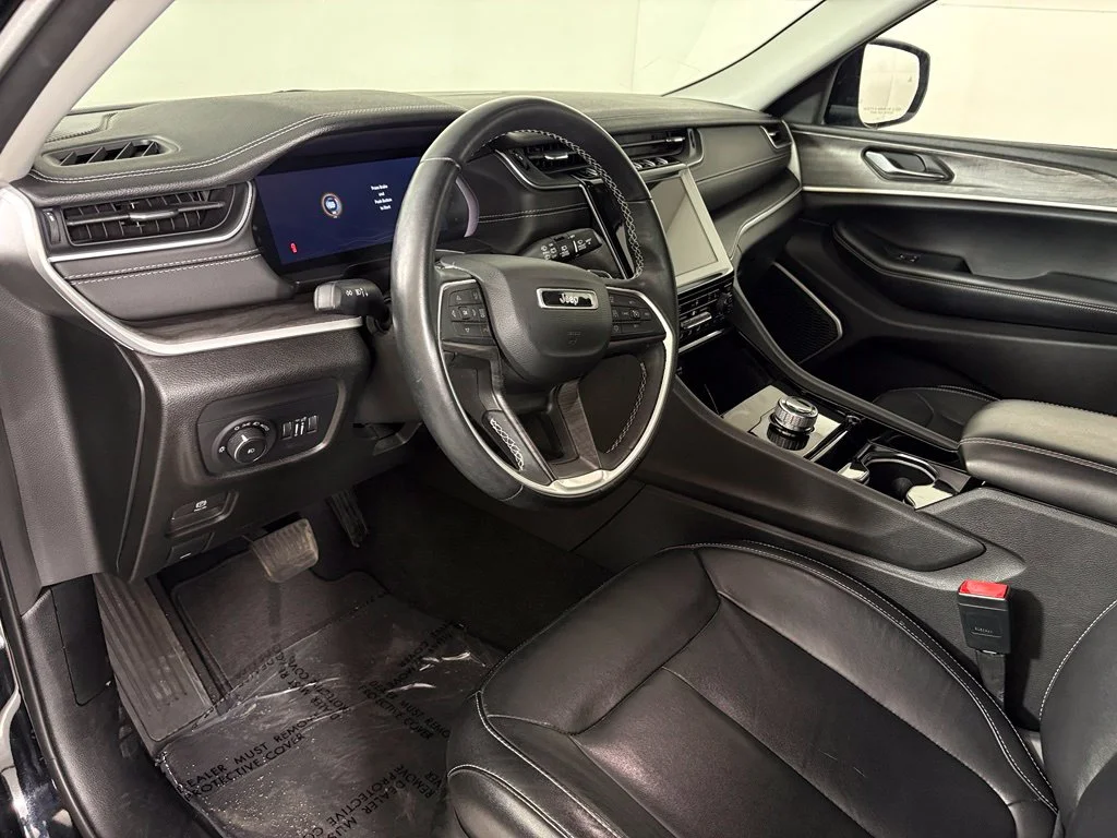 Used 2022 Black Jeep Limited image 16