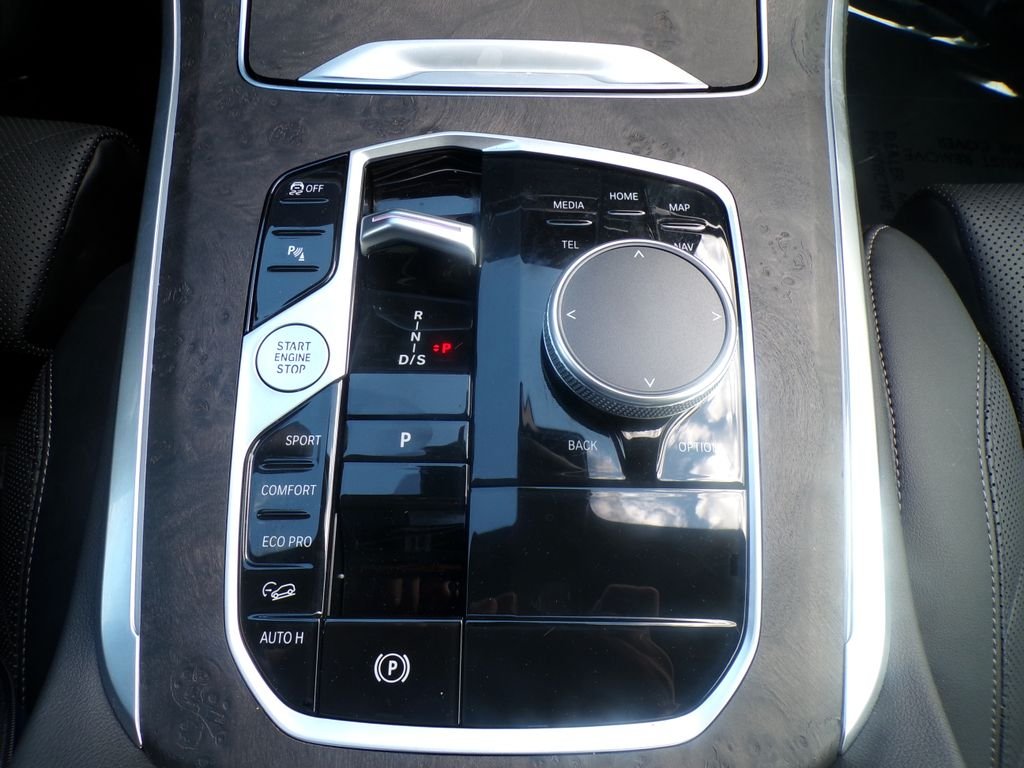 Certified Used 2025 Alpine White BMW xDrive40i image 16