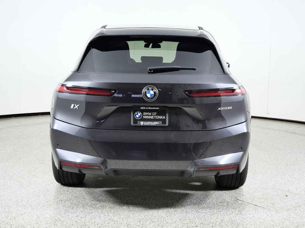 2026 BMW iX 60 - Photo 10