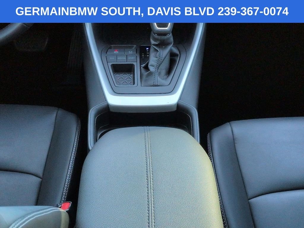 Used 2021 Lunar Toyota XLE Premium image 21
