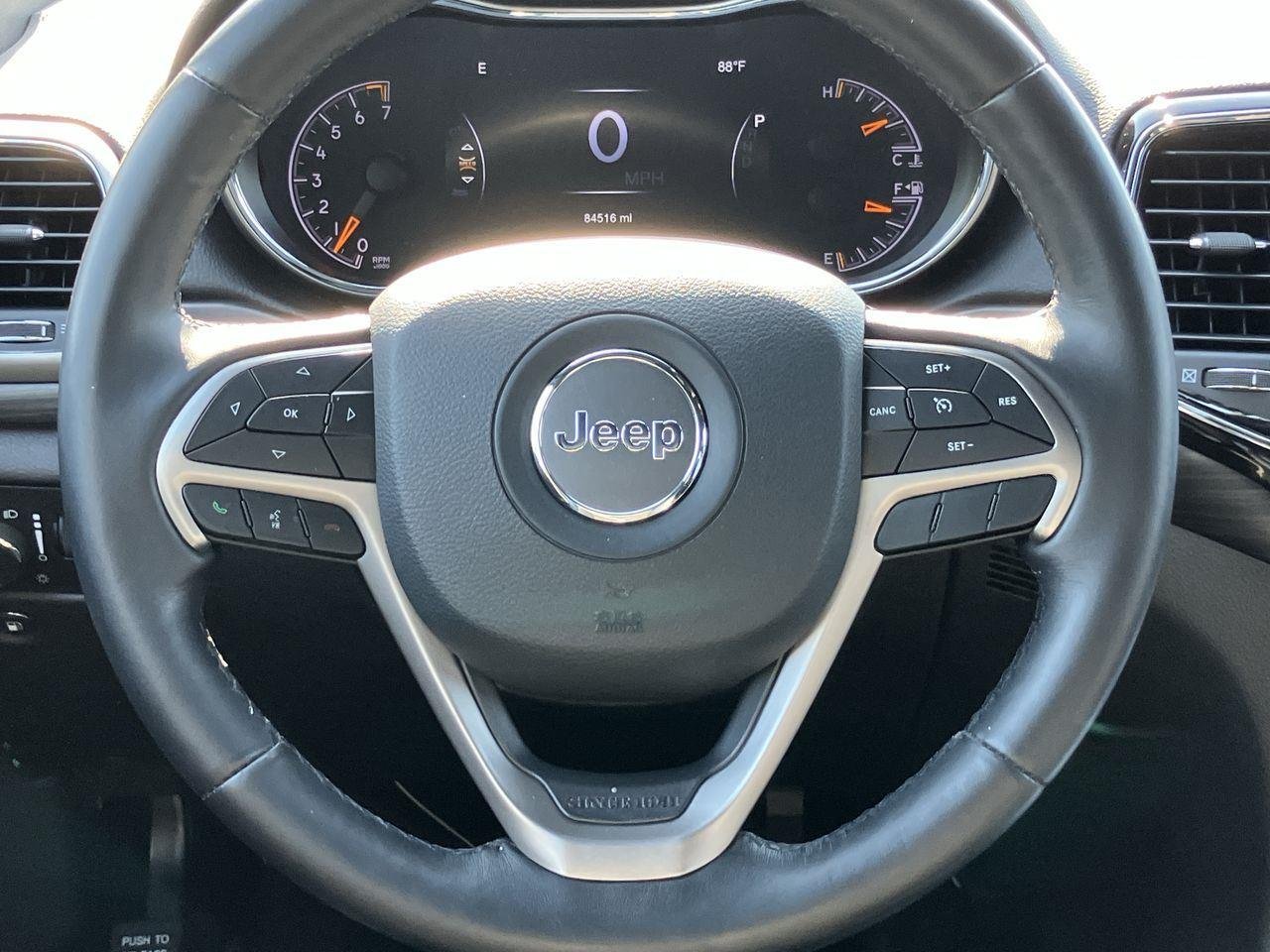 Used 2019 White (Bright White Clearcoat) Jeep Altitude image 19