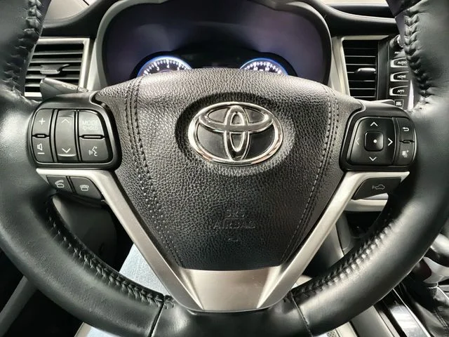 Used 2016 Silver Toyota Limited image 11
