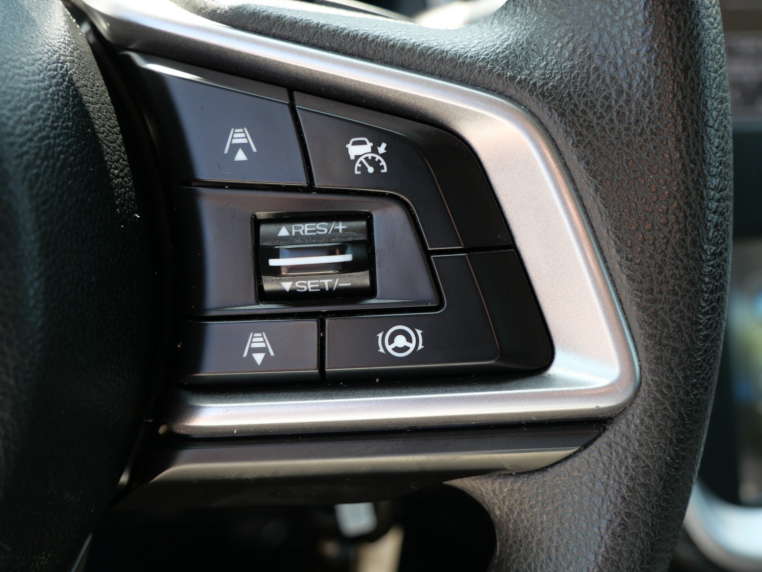 Used 2022 Crystal White Pearl Subaru CVT image 28