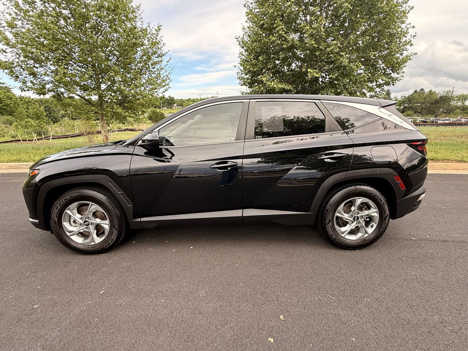 2022 Hyundai Tucson SE - Photo 6