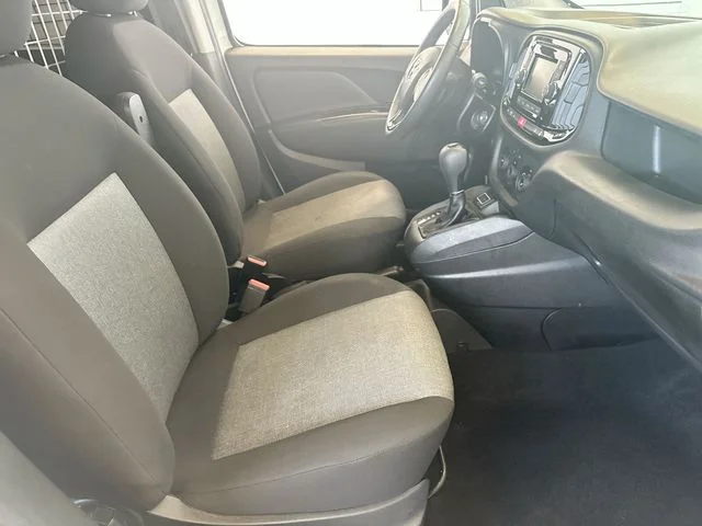 Used 2019 White Ram Tradesman SLT image 28