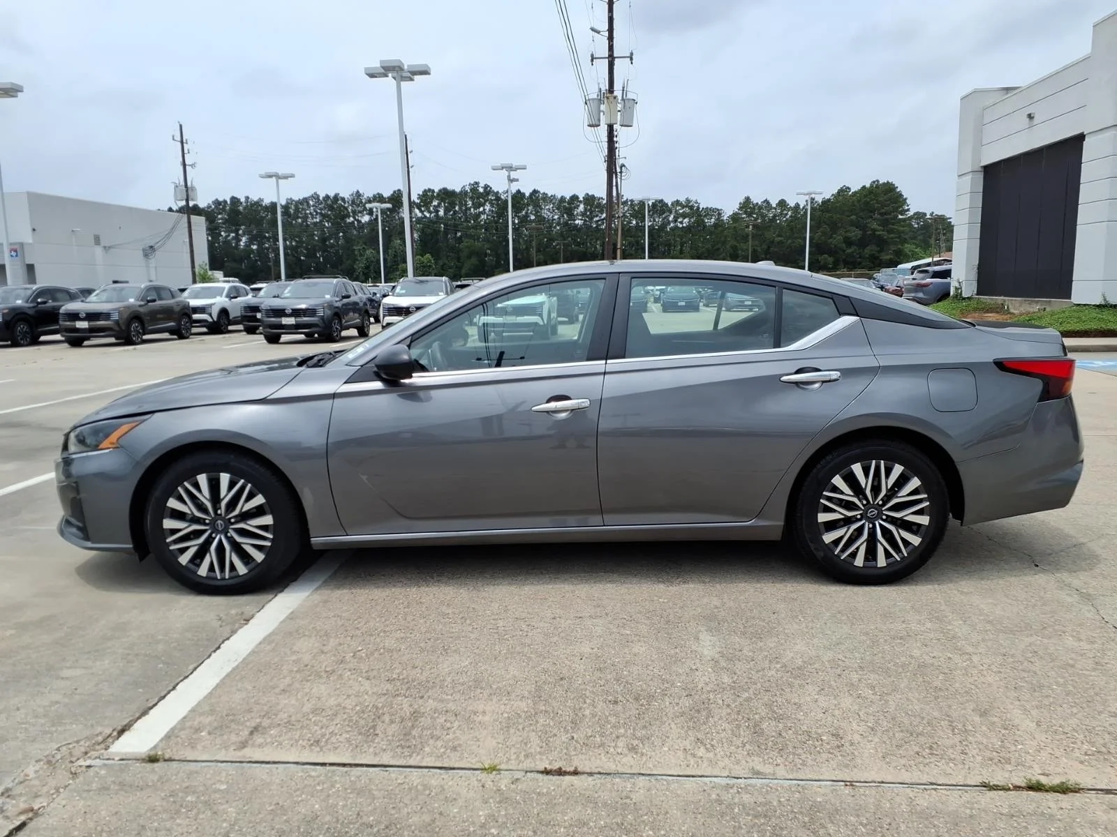 2024 Nissan Altima 2.5 SV Gray at Robbins Nissan