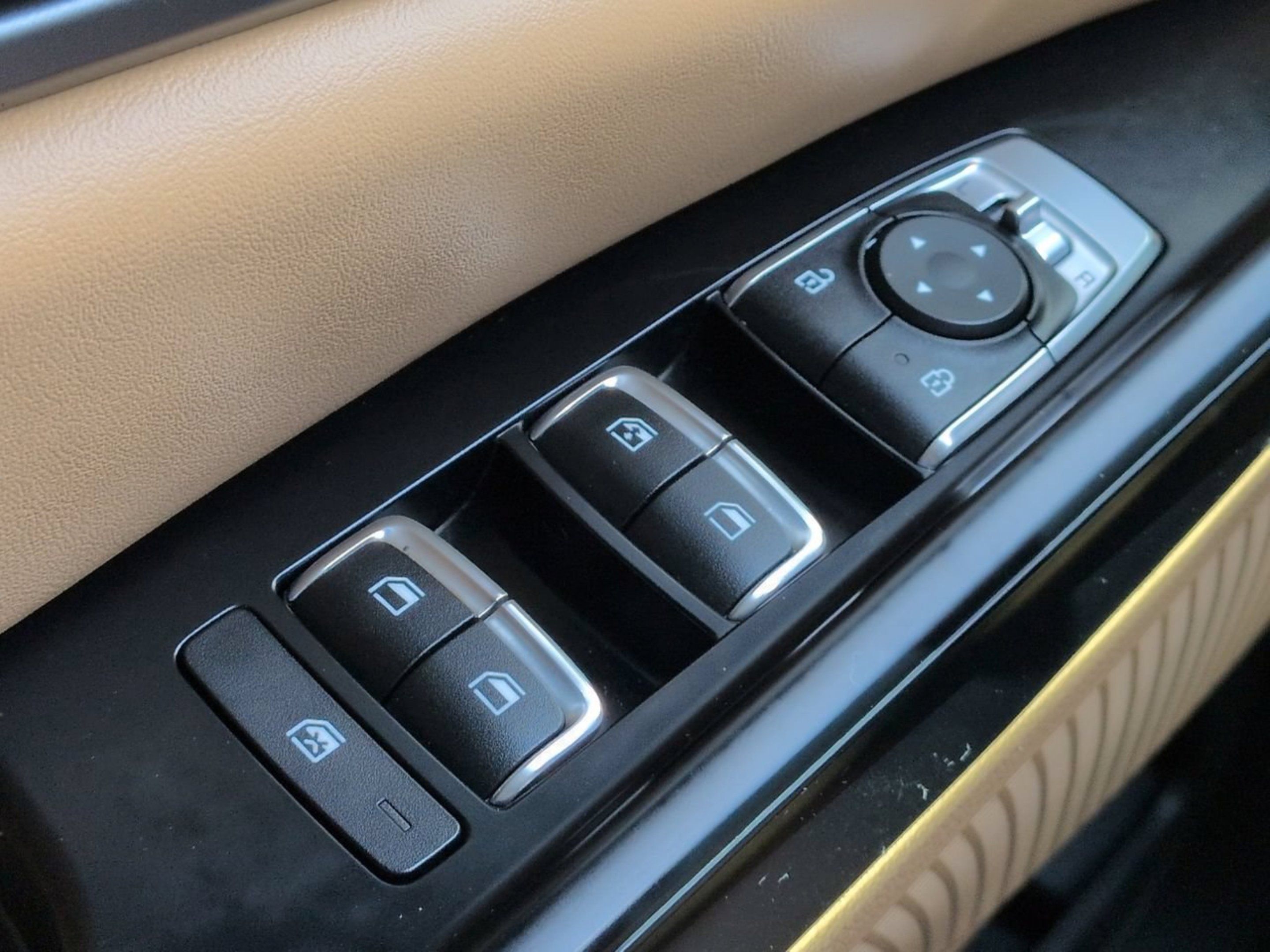 Certified Used 2023 Panthera Metal Kia LX Seat Package image 28