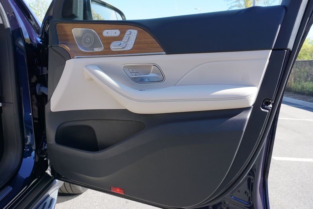 Certified Used 2022  Mercedes-Benz GLS 450 image 47