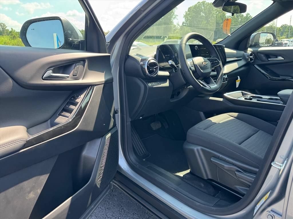 2026 Chevrolet Equinox LT - Photo 10
