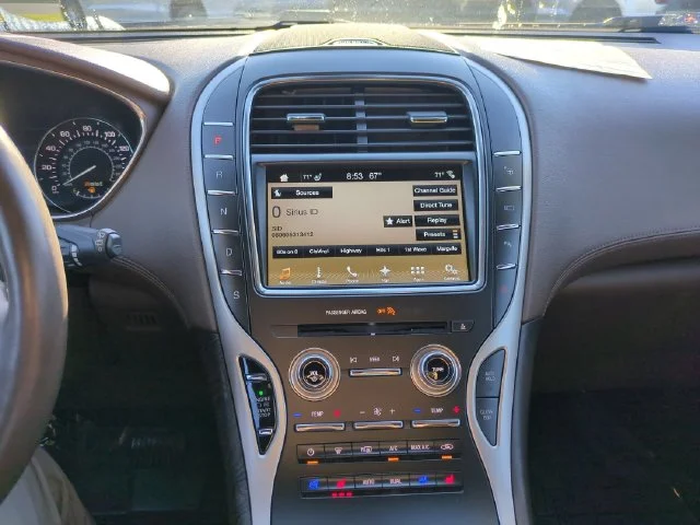 Used 2018 Black Lincoln Reserve image 20