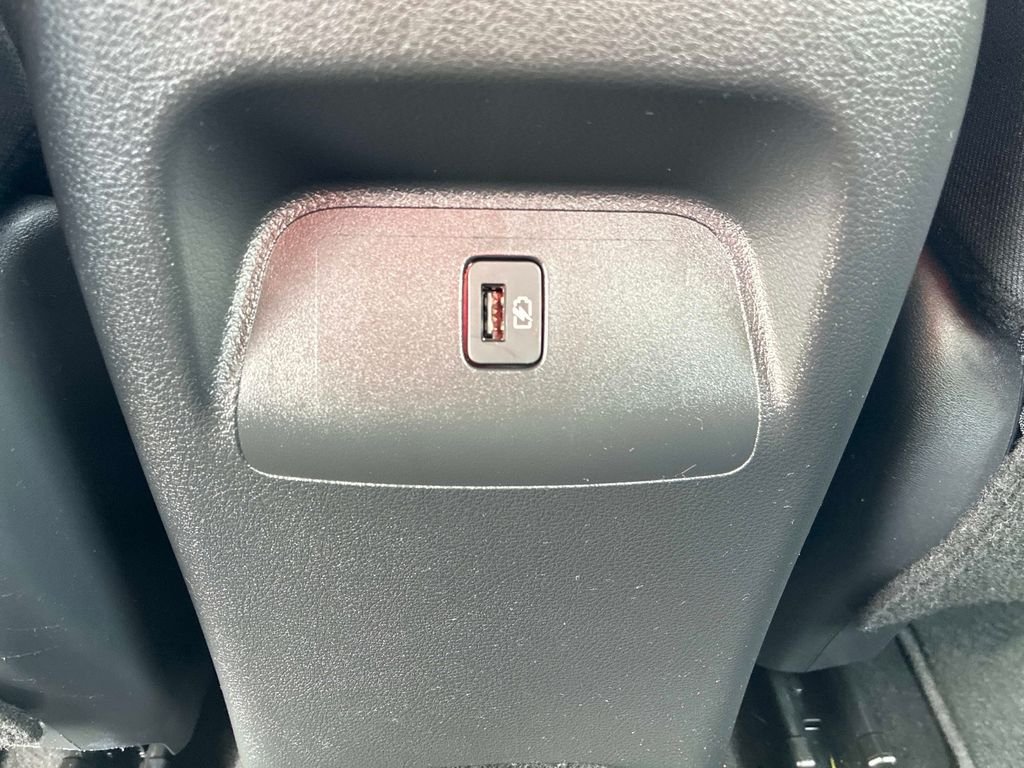 Used 2023 White Nissan SR image 15