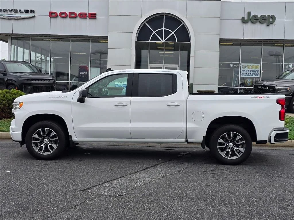 Used 2024 White Chevrolet RST image 23