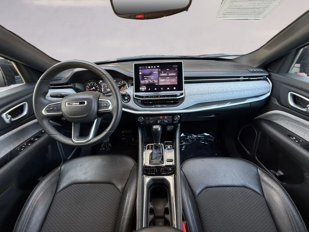 Used 2024 Black Jeep Latitude image 12