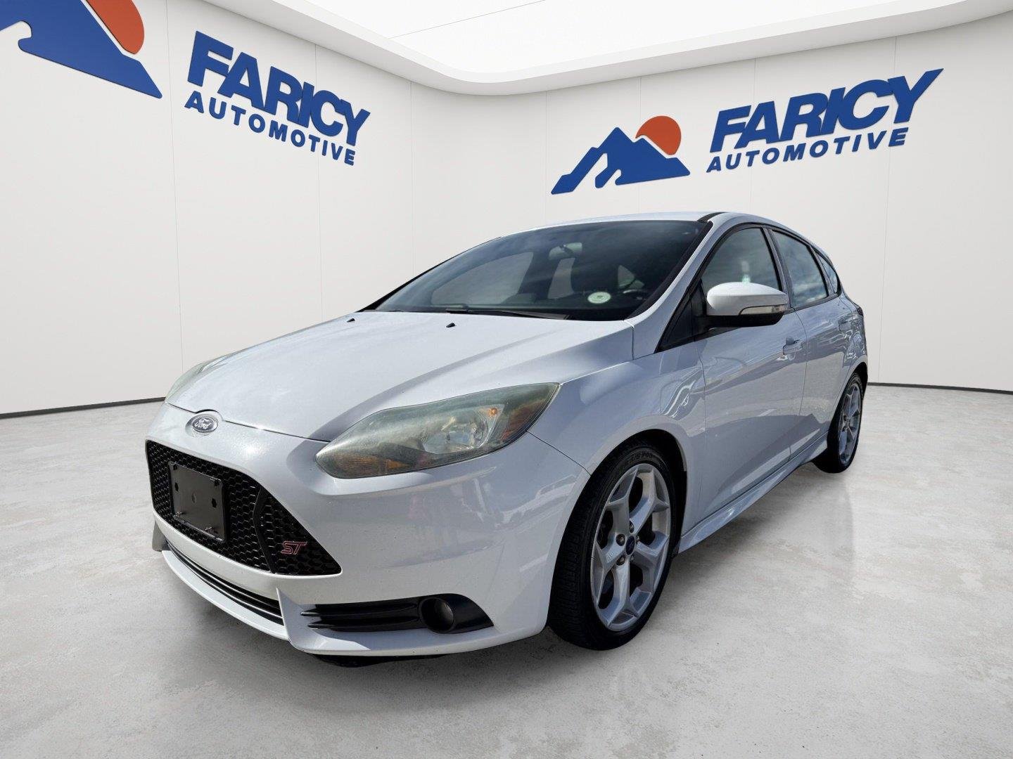 Used 2014 Oxford White Ford ST image 1