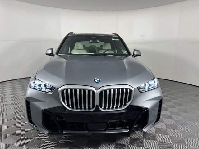 New 2026 Gray BMW xDrive40i image 2