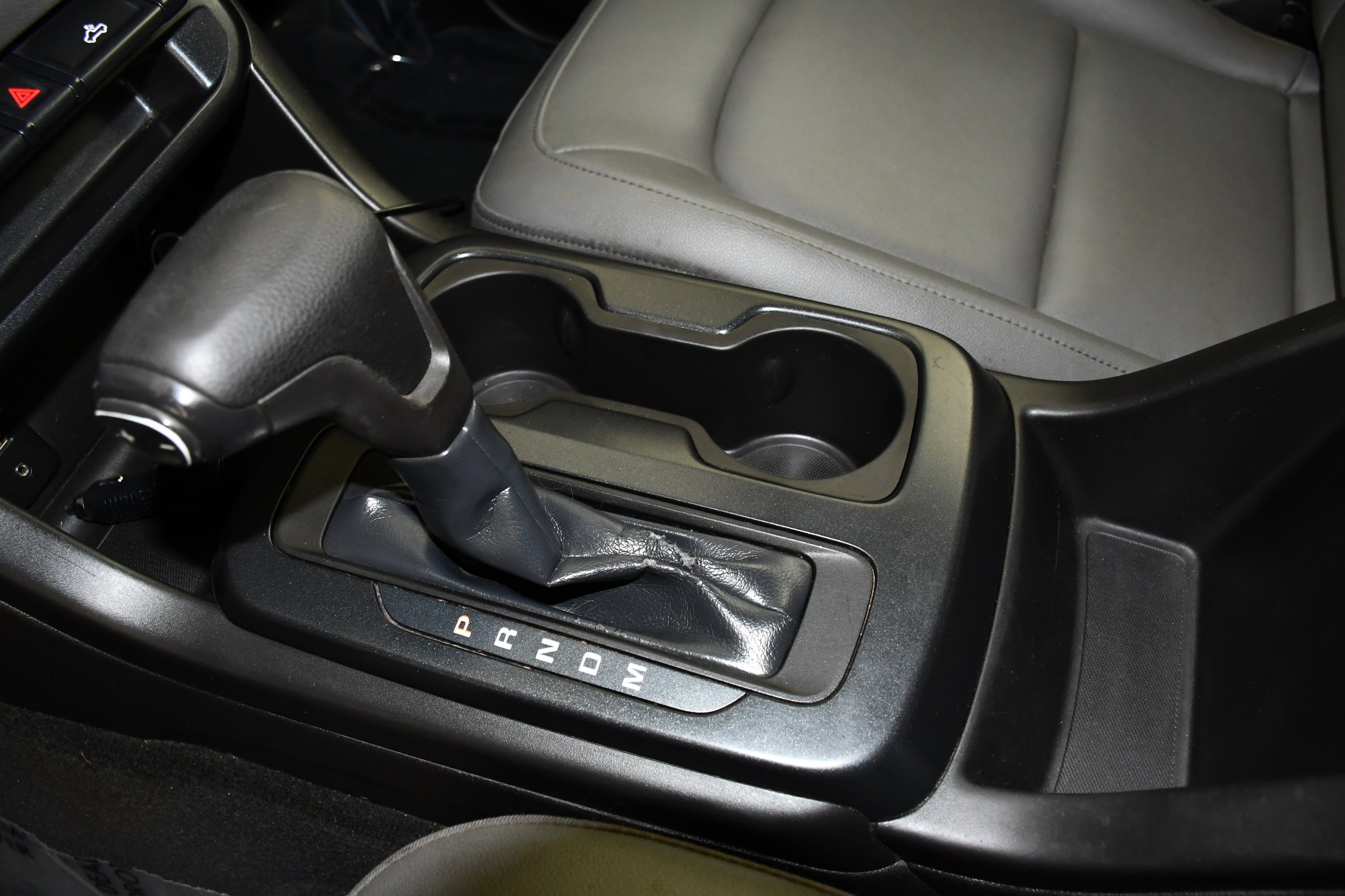 Used 2015 Summit White Chevrolet 2WD WT image 34