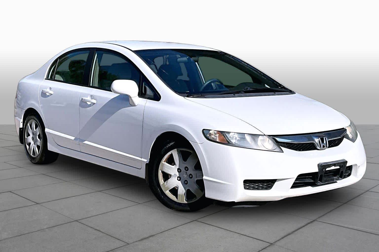 Used 2011 Taffeta White Honda LX image 2