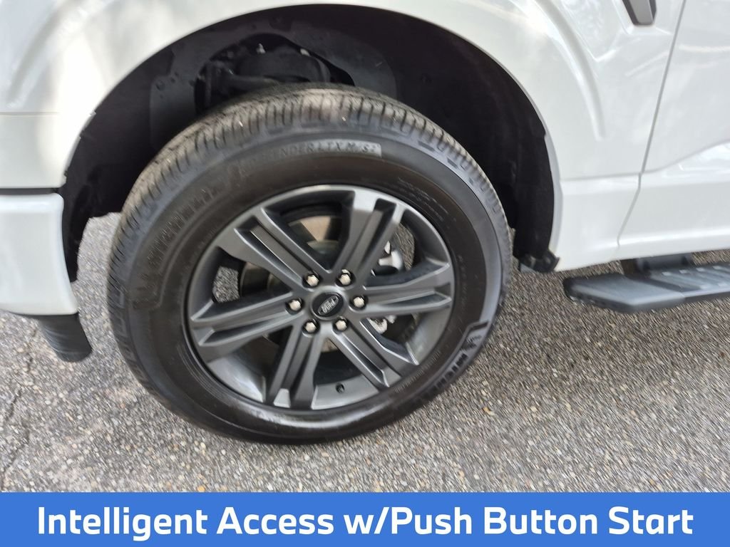 Used 2023 Oxford White Ford XLT image 12