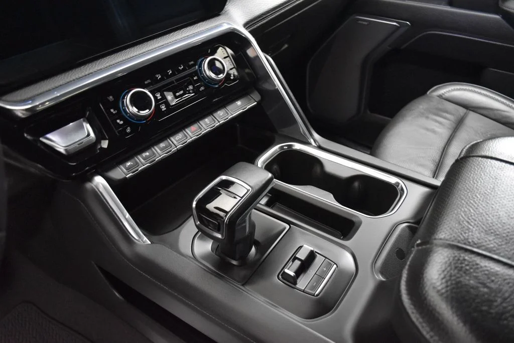Used 2024 Silver GMC Denali image 15