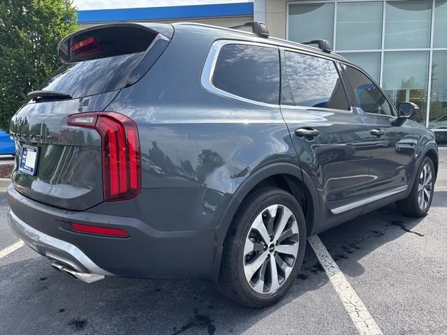 Used 2022 Gravity Gray Kia EX image 5