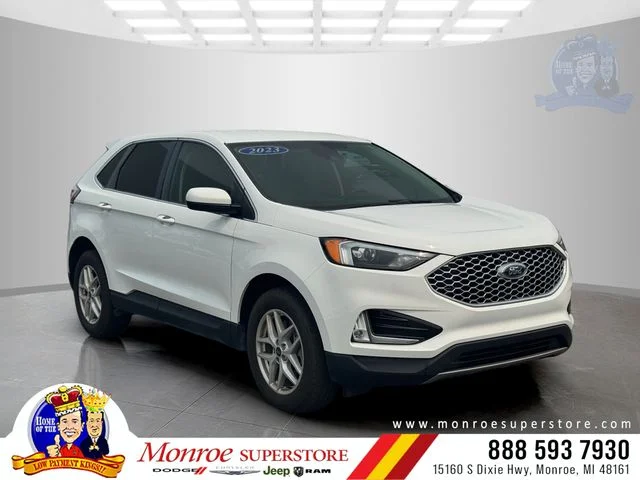Used 2023 White Ford SEL image 1