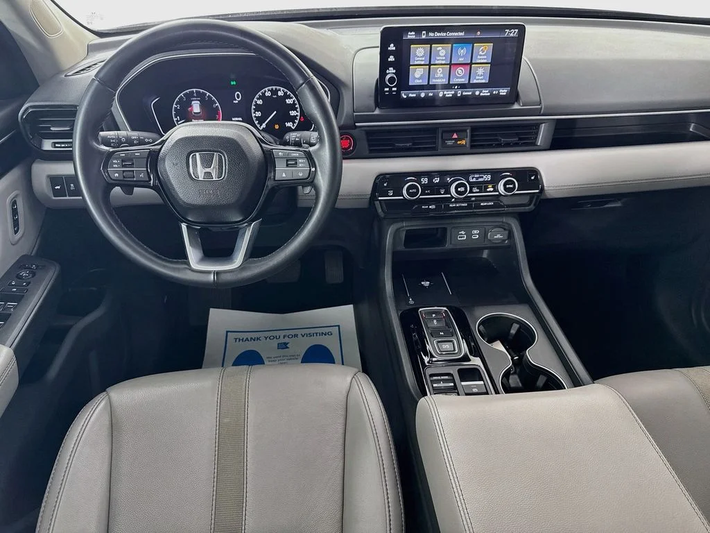 Certified Used 2025 Lunar Silver Metallic Honda EX-L image 29