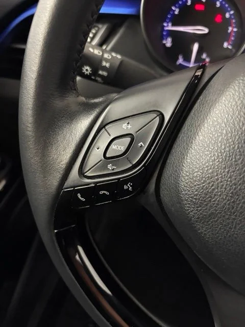 Used 2022 Pearl Toyota XLE image 15