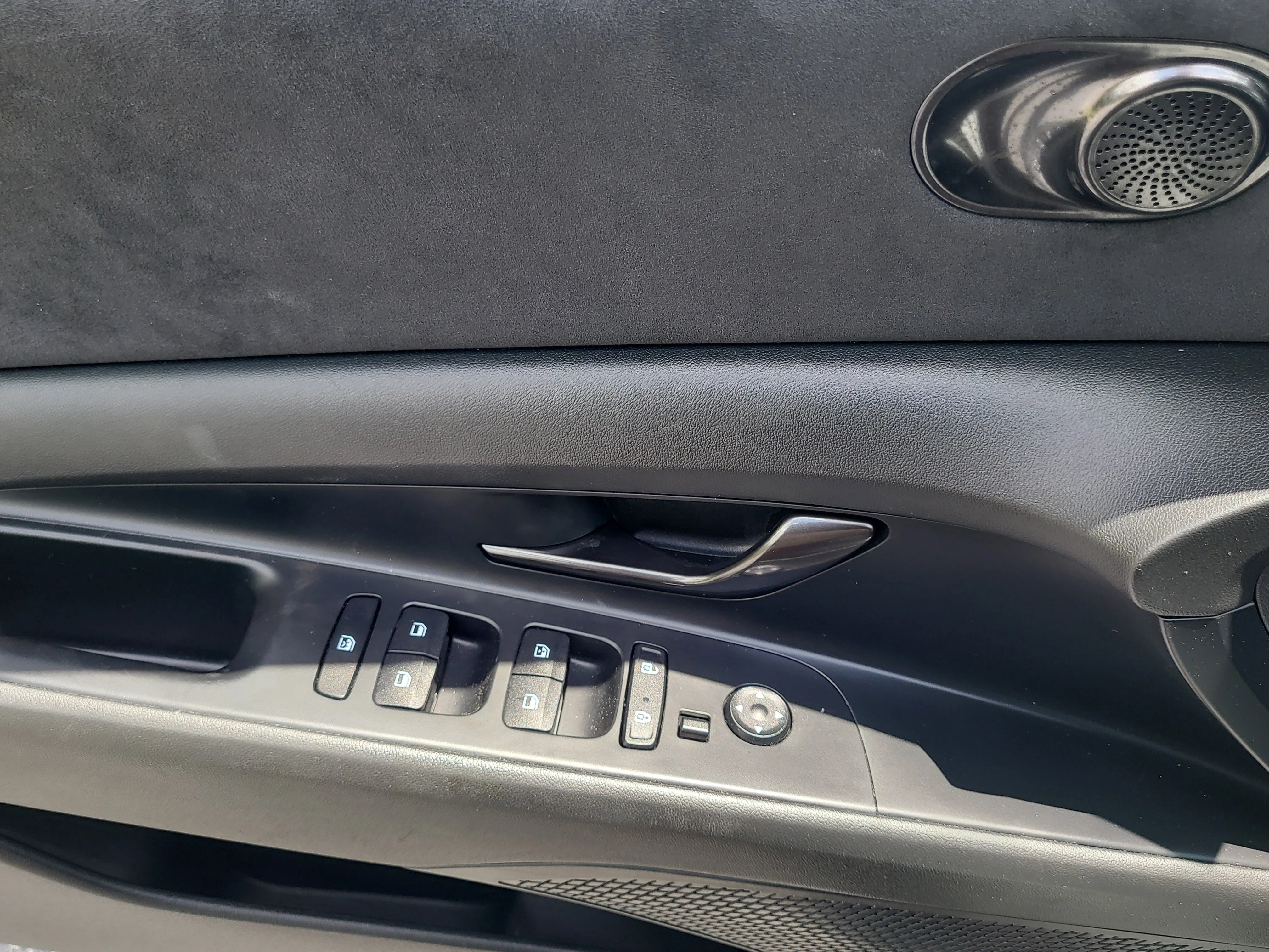 Used 2023 Cyber Gray Hyundai Base image 15
