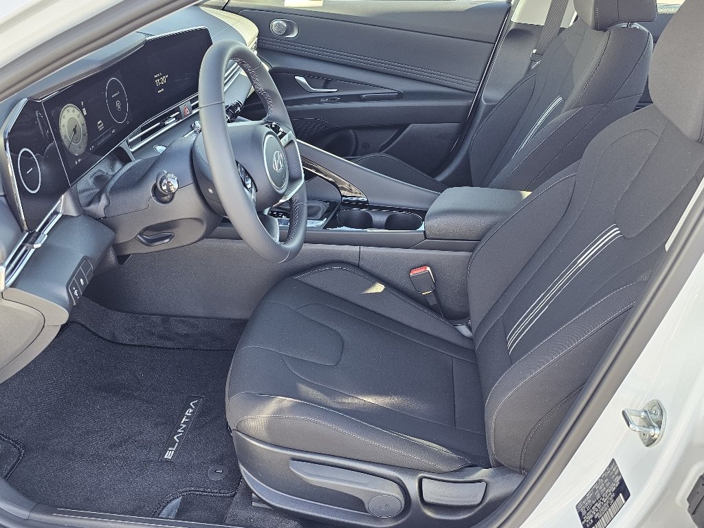 2024 Hyundai Elantra SEL - Photo 7