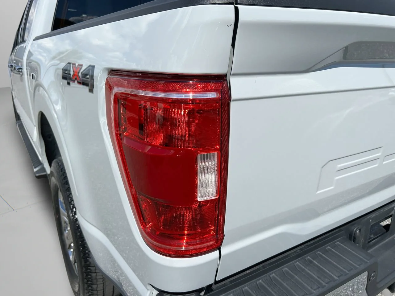 Used 2023 Avalanche Ford XLT image 44