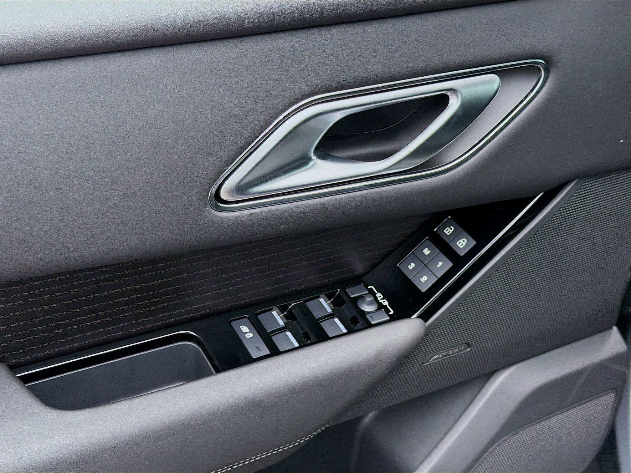 New 2026 Zadar Grey Land Rover Belgravia Edition image 22