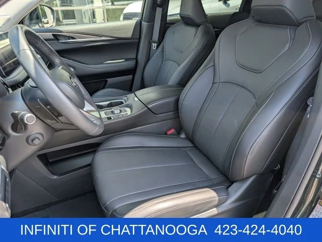 Certified Used 2026 Green INFINITI LUXE image 5